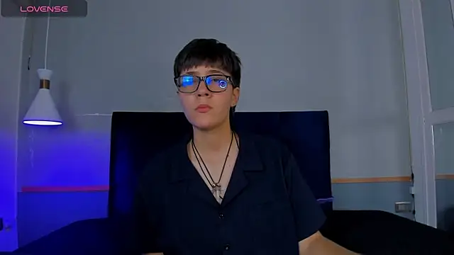 Tsuki Maru online show from November 17, 8:35 pm