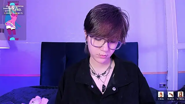 Snapshot of Tsuki_Maru chatting on February 25, 10:20 pm Tsuki Maru online show from February 25, 10:20 pm