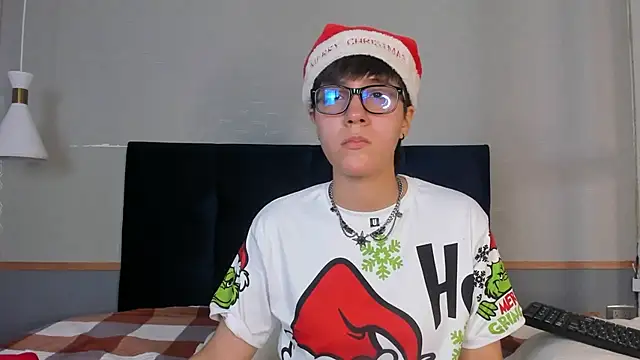 Tsuki Maru online show from December 3, 7:13 pm