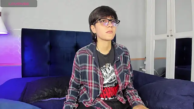 Tsuki Maru online show from October 2, 7:39 pm