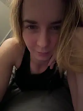 ellieen online show from November 15, 11:31 pm