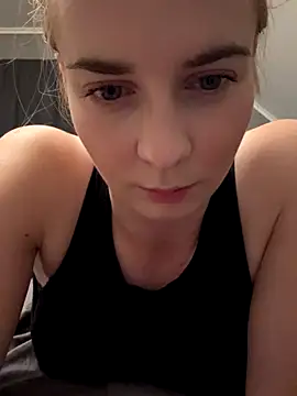 ellieen online show from October 26, 9:37 pm