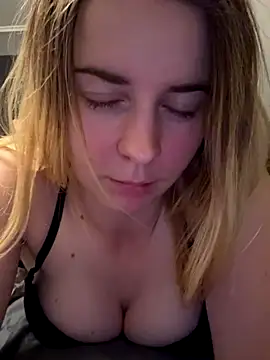 ellieen online show from November 7, 9:52 pm