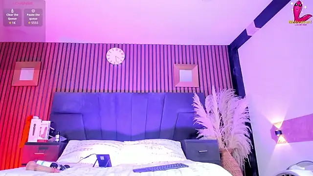 Snapshot of BritanyBrown_ chatting on July 3, 5:03 am BritanyBrown online show from July 3, 5:03 am