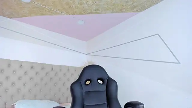 BritanyBrown  online show from March 23, 2:11 am