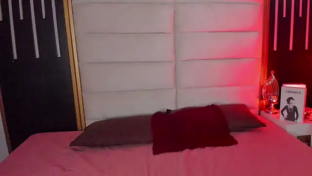 RebecaSnow online show from March 18, 12:03 am