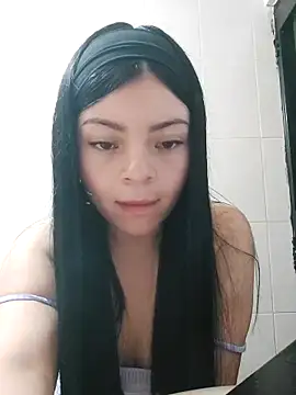 Snapshot of LunaJacobs chatting on November 25, 11:37 pm LunaJacobs online show from November 25, 11:37 pm