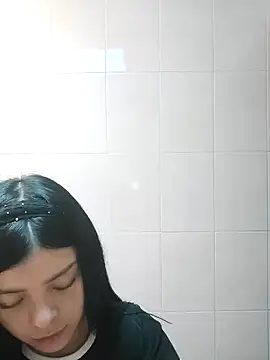 LunaJacobs online show from April 7, 7:59 pm