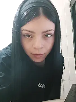 LunaJacobs online show from December 19, 12:58 am