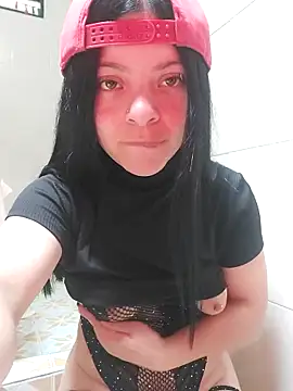 LunaJacobs online show from May 23, 7:35 pm