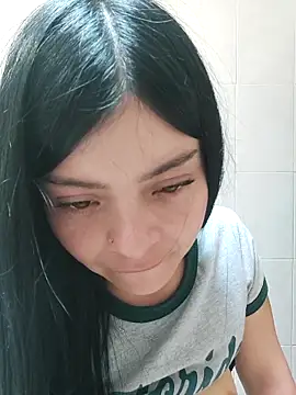 LunaJacobs online show from April 8, 6:31 pm