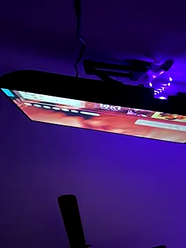 Snapshot of Luck__090 chatting on November 6, 1:42 am Luck 090 online show from November 6, 1:42 am