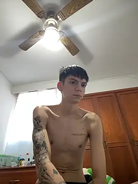 Snapshot of Luck__090 chatting on November 4, 9:18 pm Luck 090 online show from November 4, 9:18 pm