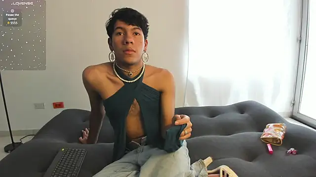 E R O S  online show from November 20, 7:58 pm