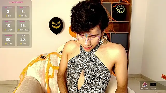 E R O S  online show from October 31, 9:32 pm