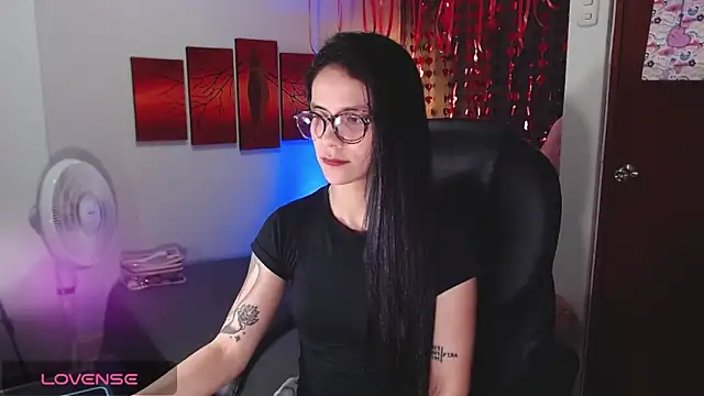 Snapshot of Ashley_olivares chatting on October 19, 10:45 pm Ashley olivares online show from October 19, 10:45 pm