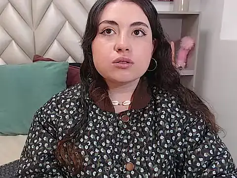 Snapshot of Vicluxxx chatting on October 19, 1:03 pm Vicluxxx online show from October 19, 1:03 pm
