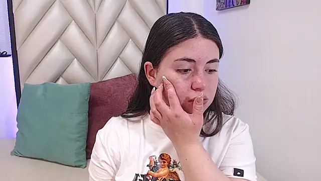 Vicluxxx online show from November 6, 1:04 pm