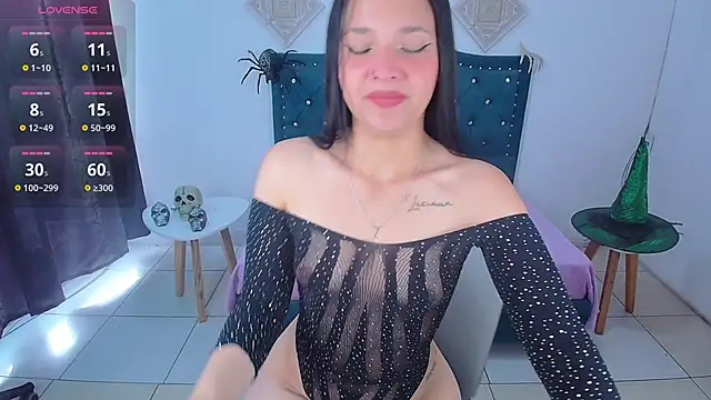 IamBunny f w online show from October 30, 1:31 pm