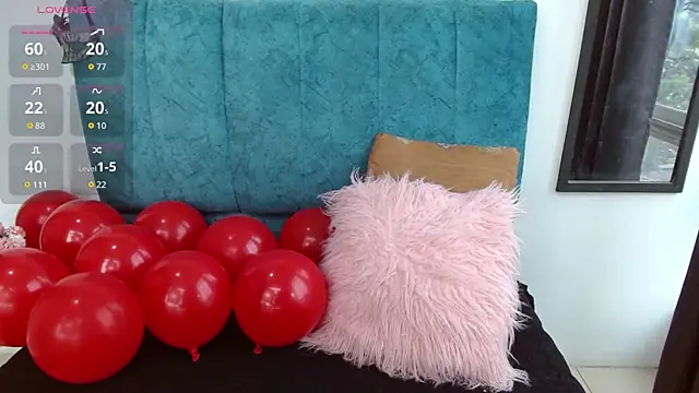 IamBunny f w online show from February 14, 1:44 pm