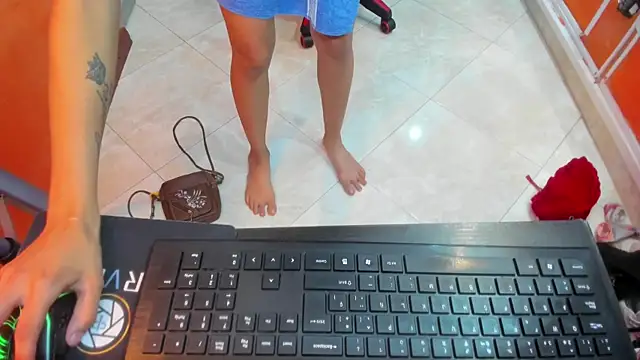 emily rz1 online show from April 15, 7:18 pm