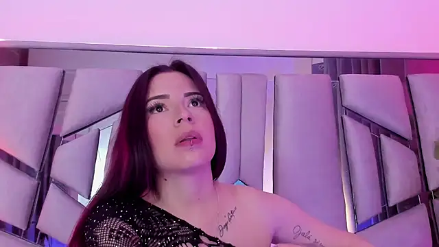 Snapshot of _valeria_saenz_ chatting on November 29, 2:01 am valeria saenz online show from November 29, 2:01 am