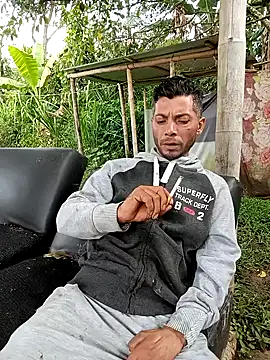 Snapshot of AlphaAlterX chatting on February 3, 1:38 pm AlphaAlterX online show from February 3, 1:38 pm