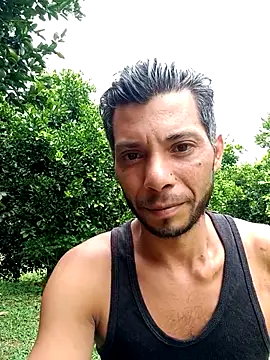 Snapshot of AlphaAlterX chatting on October 10, 2:40 pm AlphaAlterX online show from October 10, 2:40 pm