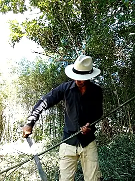 Snapshot of AlphaAlterX chatting on February 26, 2:28 pm AlphaAlterX online show from February 26, 2:28 pm