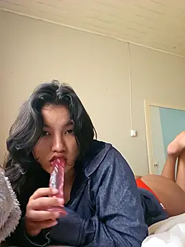 Hellenlin online show from November 2, 5:40 pm