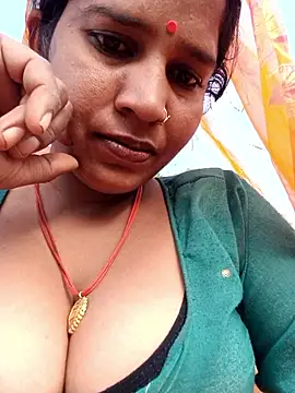 Snapshot of Hot_Seema83 chatting on October 10, 11:11 am Hot Seema83 online show from October 10, 11:11 am