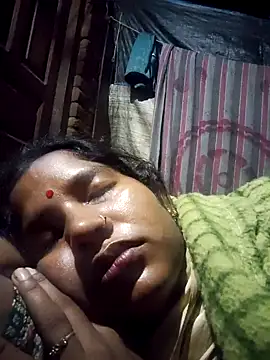 Snapshot of Hot_Seema83 chatting on September 14, 11:16 pm Hot Seema83 online show from September 14, 11:16 pm