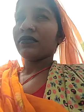 Snapshot of Hot_Seema83 chatting on October 29, 7:51 am Hot Seema83 online show from October 29, 7:51 am