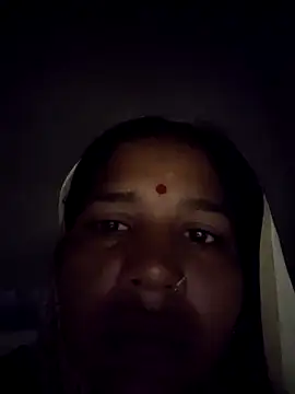 Snapshot of Hot_Seema83 chatting on September 11, 12:10 am Hot Seema83 online show from September 11, 12:10 am