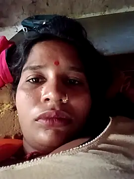 Snapshot of Hot_Seema83 chatting on September 26, 8:10 am Hot Seema83 online show from September 26, 8:10 am