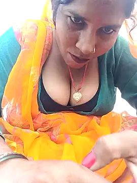Snapshot of Hot_Seema83 chatting on October 12, 6:15 am Hot Seema83 online show from October 12, 6:15 am