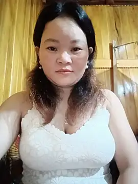 Snapshot of ctm-cute chatting on June 21, 1:28 pm ctm-cute online show from June 21, 1:28 pm