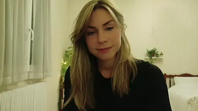 Snapshot of wonderalice31 chatting on September 26, 7:10 pm wonderalice31 online show from September 26, 7:10 pm