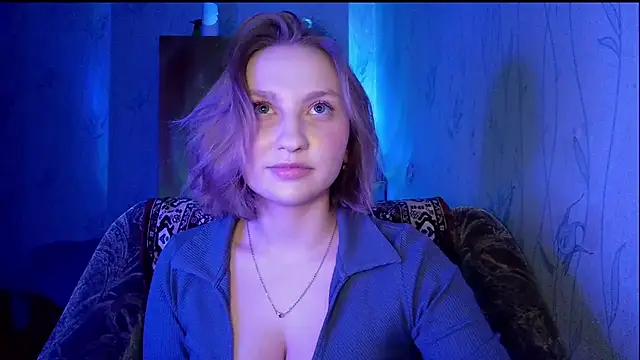 pr In cess  online show from November 7, 7:18 pm