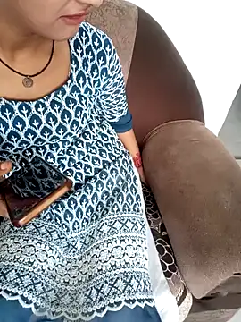 Snapshot of Student_girl2 chatting on September 17, 4:47 am Student girl2 online show from September 17, 4:47 am