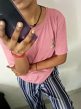 Snapshot of Student_girl2 chatting on September 25, 3:01 am Student girl2 online show from September 25, 3:01 am