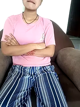 Snapshot of Student_girl2 chatting on September 15, 4:46 am Student girl2 online show from September 15, 4:46 am