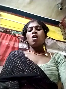 Snapshot of Susila_ji chatting on September 28, 10:50 pm Susila ji online show from September 28, 10:50 pm