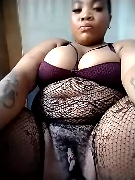 BeverlyQueen14 online show from December 18, 2:43 pm