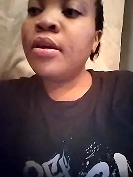 BeverlyQueen14 online show from November 3, 7:57 am