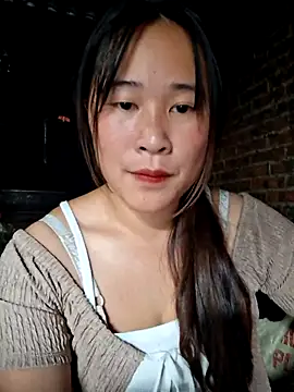 Snapshot of ALIENHR38 chatting on November 10, 2:16 am ALIENHR38 online show from November 10, 2:16 am