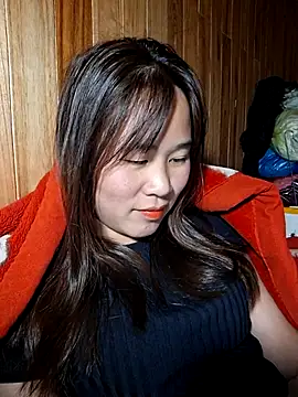 Snapshot of ALIENHR38 chatting on January 6, 2:21 pm ALIENHR38 online show from January 6, 2:21 pm