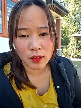 Snapshot of ALIENHR38 chatting on February 5, 6:42 am ALIENHR38 online show from February 5, 6:42 am