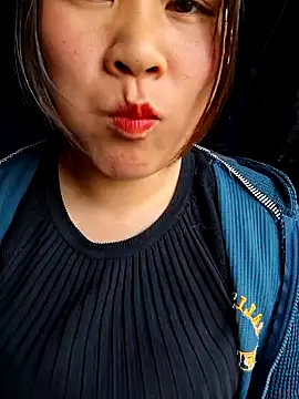 Snapshot of ALIENHR38 chatting on February 14, 3:29 am ALIENHR38 online show from February 14, 3:29 am