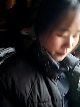 Snapshot of ALIENHR38 chatting on January 8, 1:22 am ALIENHR38 online show from January 8, 1:22 am